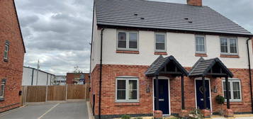 2 bed semi-detached house for sale