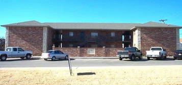 301 N Custer Ave, Weatherford, OK 73096