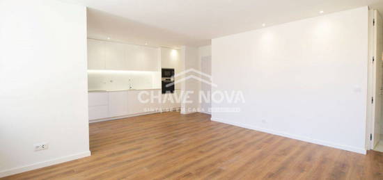 Apartamento T1 Novo com Varanda e garagem - Campanhã Porto