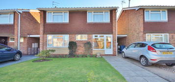 4 bed detached house to rent