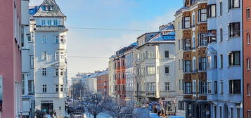 Vermietete 2 Zimmer Wohnung mit großem Balkon in zentraler Lage