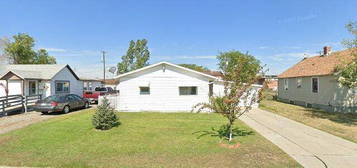 831 W  2nd St, Hardin, MT 59034