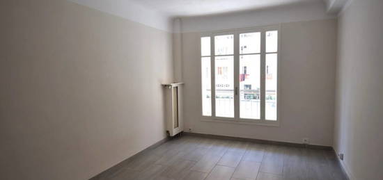 Appartement  à vendre, 3 pièces, 2 chambres, 58 m²