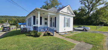 87 Horner Ave, Lumberport, WV 26386