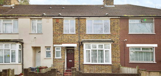 3 bed terraced house for sale