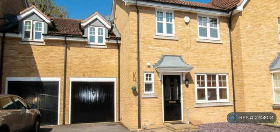 3 bedroom terraced house