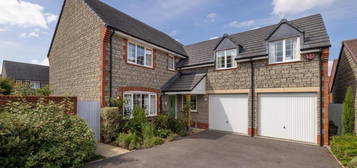 4 bedroom detached house to rent