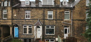 4 bed terraced house for sale