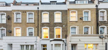 Flat for sale in Tollington Way, London N7