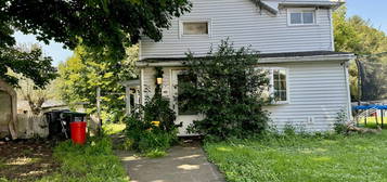 627 May St, Mayfield, PA 18433