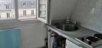 Studio 8m2 + 3m2 Paris 17e 83k