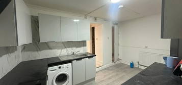 End terrace house to rent in Mossford Street, London E3