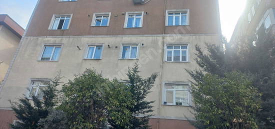 ALTINŞEHİR MAHALLESİNDE SATILIK BAKIMLI 2+1 DAİRE