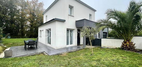 Maison  à vendre, 5 pièces, 4 chambres, 100 m²