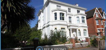 Room to rent in Carlton House, Eastbourne BN21