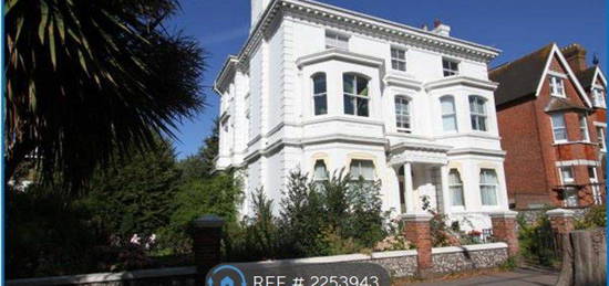 Room to rent in Carlton House, Eastbourne BN21