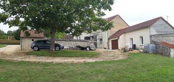 RARE - ANCIENNE FERME  EN COURS DE RENOVATION