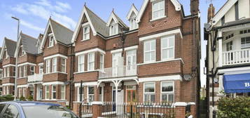 6 bedroom semi-detached house for sale