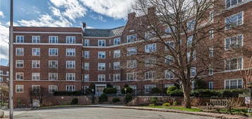 6 Midland Gdns Apt 5D, Bronxville, NY 10708