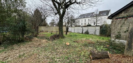 A VENDRE PAR BLOT IMMBILIER - MAISON DE CARACTERE A RENOVER AVEC POTENTIEL  - GARAGE - JARDIN