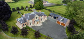 6 bedroom detached house for sale