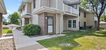 904 E Travelers Trl Unit 79, Burnsville, MN 55337