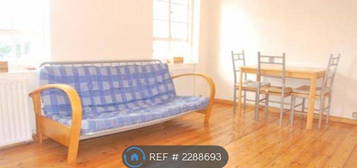 2 bed flat to rent