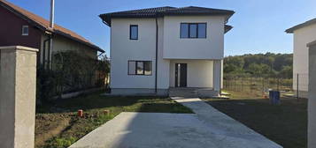 Vanzare casa Ciorogarla strada Teiului nr 87