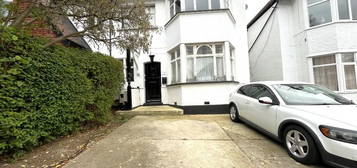 1 bedroom ground floor flat for sale