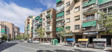 Piso en avenida De Barcelona, Barrio de Zaidín, Granada