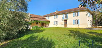 Maison Gasconne avec gîte et hectares