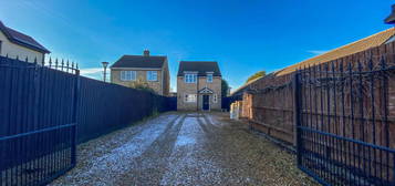 3 bedroom detached house