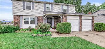 501 Brentwood Dr W, Plainfield, IN 46168
