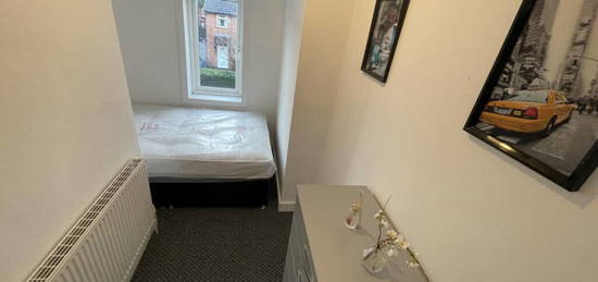 1 bedroom house share