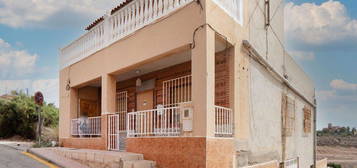 Chalet pareado en venta en calle Vista Alegre