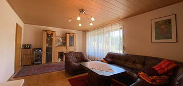 Hainstadt: 3-Zimmer, Küche mit EBK, Bad, Garage, Terrasse, Keller