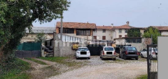 Appartamento all'asta via della Ferrovia 12, Pavia di Udine