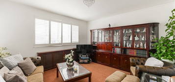 3 bed flat for sale