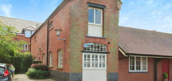 2 bedroom mews house