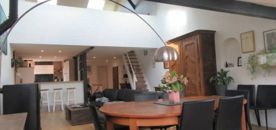 Maison de village  à vendre, 7 pièces, 4 chambres, 220 m²