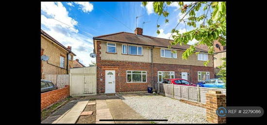 3 bedroom semi-detached house