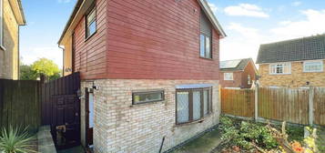 3 bedroom detached house to rent