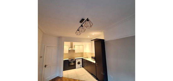 2 bed flat to rent