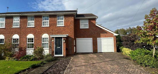 5 bedroom semi-detached house for sale