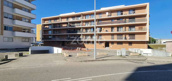 Apartamento T2 ao Glicínias Plaza, Aveiro