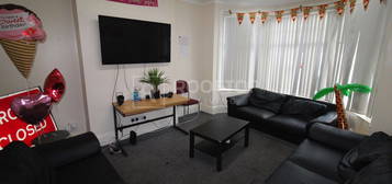 8 bed shared accommodation to rent