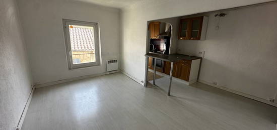 Appartement  à louer, 2 pièces, 1 chambre, 32 m²