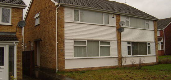 4 bed semi-detached house to rent