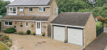 4 bed detached house for sale