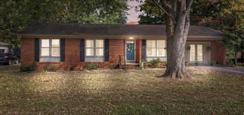 106 Poplar St, Russellville, KY 42276